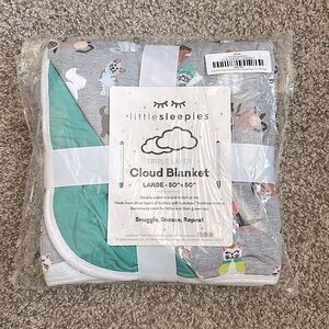 Little sleepies cloud blanket Cozy Cats NIB